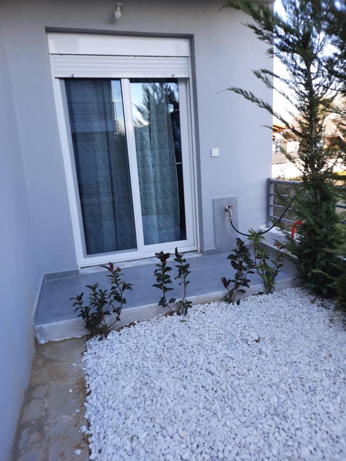 Kalofas Apartments Amaryllis Ofrínion Exterior photo